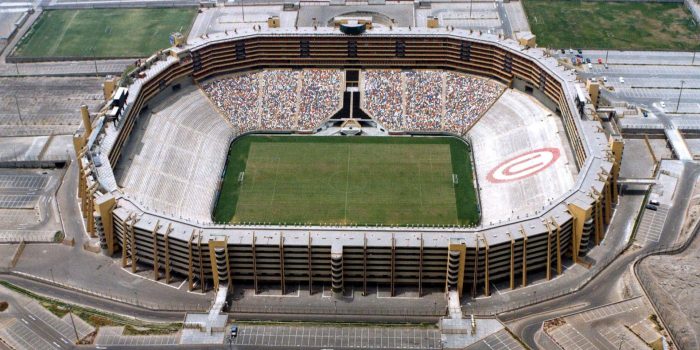 Fotografia de archivo del Estadio Monumental de Lima, casa del Universitario de Deportes, que este lunes ha sido escogido por la Conmebol para acoger la final de la Copa Libertadores de 2025, como ya ocurrió en la de 2019.EFE/Mikhail Huacán.