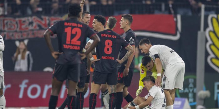 alt El Leverkusen con el argentino Fernández no puede en casa