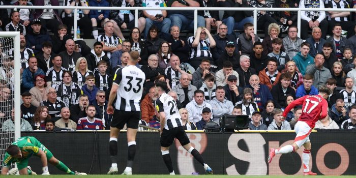 alt Newcastle con la figura del brasileño Guimarães, hunde a Mourinho