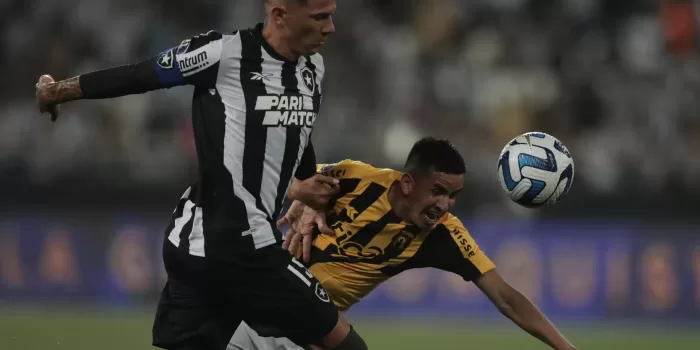 alt El defensa argentino Víctor Cuesta es nuevo jugador del Bahía