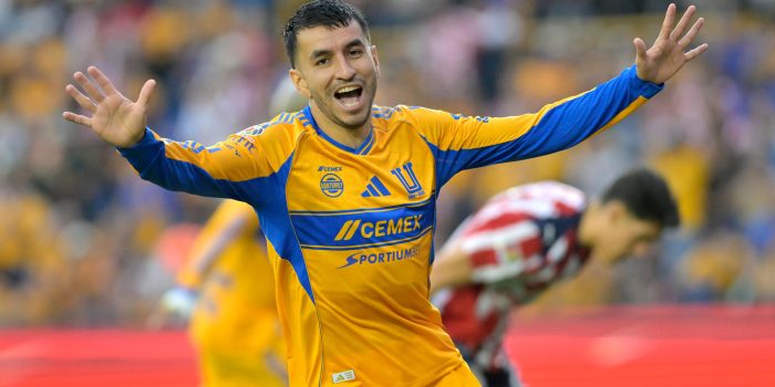 Angel Correa de Tigres celebra un gol en un partido de la Liga MX entre Tigres y Guadalajara en el Estadio Universitario de la ciudad de San Nicolás de los Garza (México). Imagen de archivo. EFE/ Miguel Sierra
