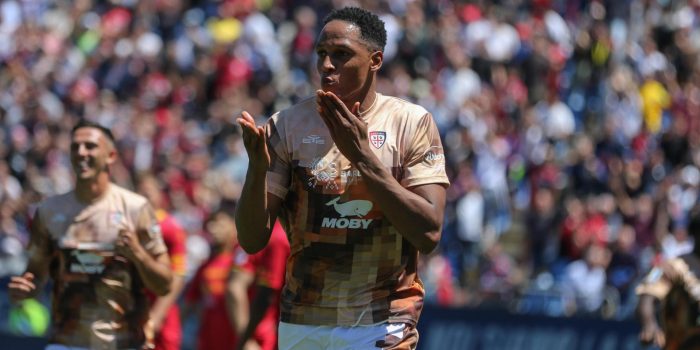 alt 1-1. Yerry Mina da un punto al Cagliari en la lucha por la permanencia