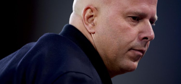 Arne Slot, entrenador neerlandés que no continuará en el Liverpool. EFE/EPA/ADAM VAUGHAN