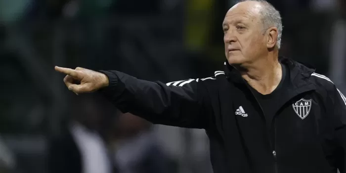 ALT Scolari, destituido en el Atlético Mineiro a dos semanas de la Copa Libertadores