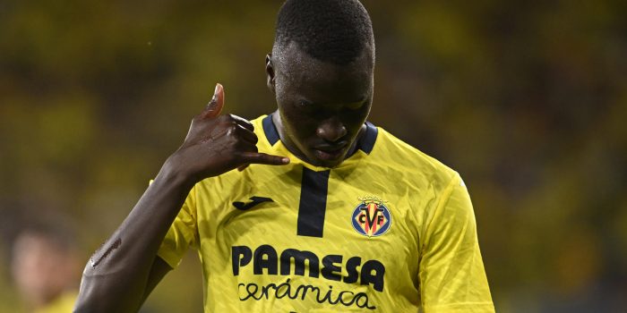 Fotografía de Andreu Esteban, en la que puede verse en una imagen de archivo del pasado 24 de mayo al centrocampista del Villarreal Pape Gueye, durante un partido. EFE