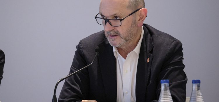 El presidente de la Real Federación española de fútbol, Rafael Louzán. EFE/Gregorio Marrero.