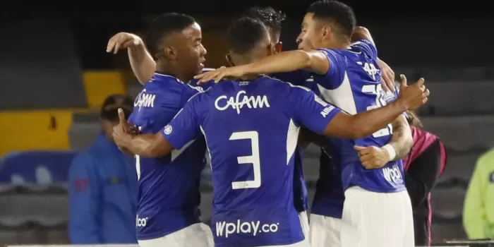 Jugadores de Millonarios celebran un gol, en una fotografía de archivo. EFE/ Carlos Ortega