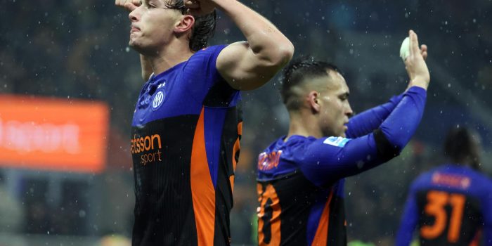 El Inter de Milán rugió este viernes a tiempo para remontar en apenas seis minutos los dos goles en contra que sufrió en casa ante el recién ascendido y colista Pisa (6-2) que, en la segunda mitad, vapuleó sin miramientos para mantener una semana más el liderato de la Serie A. EFE/EPA/MATTEO BAZZI