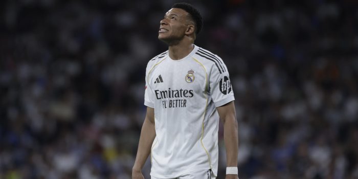 El delantero francés del Real Madrid Kylian Mbappé, durante el partido disputado por su equipo frente al Girona el pasado viernes 10 de abril. EFE/ Juanjo Martin