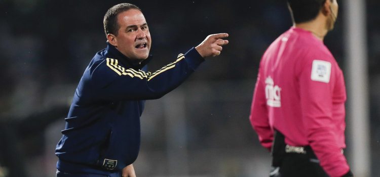El entrenador de América, Andre Soares, reacciona en un partido por los cuartos de final de la Liga MX entre Pumas y América, en el estadio Olímpico Universitario, en Ciudad de México (México). Imagen de archivo. EFE/Isaac Esquivel