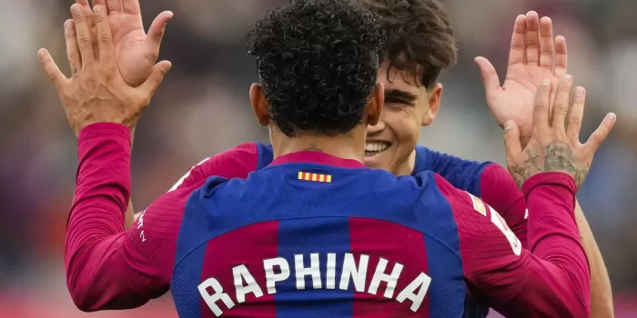 alt Brasileño Raphinha: "La competencia con Lamine Yamal nos hace mejores"