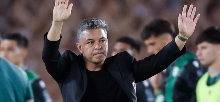 Marcelo Gallardo se despidió este jueves como técnico de River Plate en su segundo ciclo y el equipo se impuso por 3-1 a Banfield ante 90.000 hinchas en el estadio Monumental. EFE/ Juan Ignacio Roncoroni