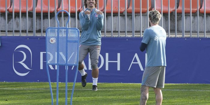 alt El momento de Julián Alvarez, el retorno al once de Griezmann y la 'final' de Pezzolano