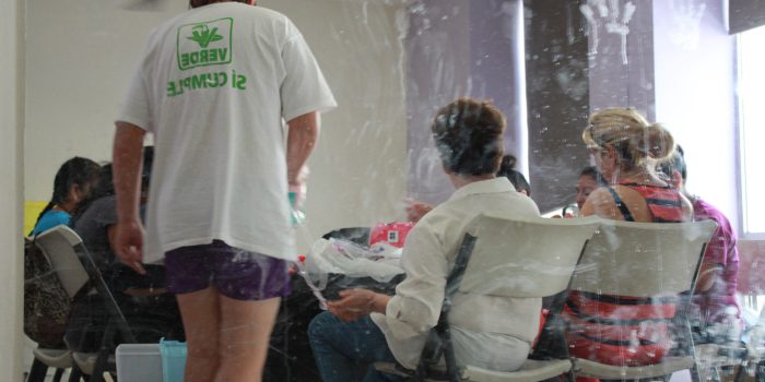 Fotografía que muestra a varias mujeres en un refugio secreto para mujeres maltratadas en Ciudad Juárez (México). Imagen de archivo. EFE/Favia Lineli