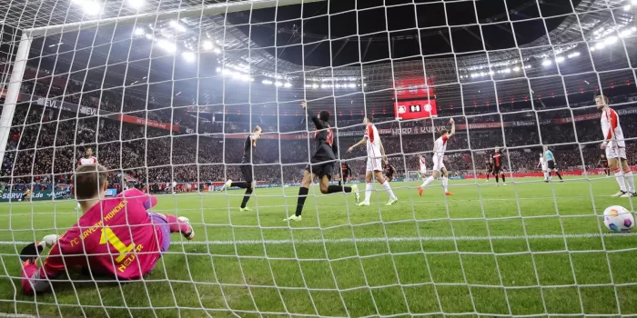 alt 3-0. El Leverkusen de Xabi Alonso da un golpe sobre la mesa al golear al Bayern