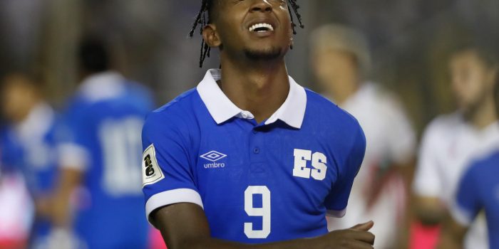 alt El Salvador busca mantener el dominio en su casa sobre Panamá