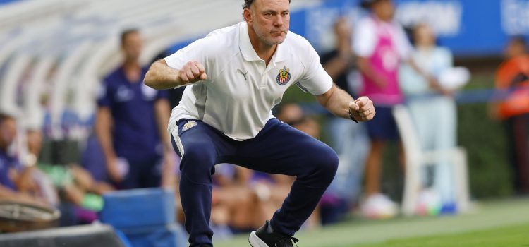 alt El argentino Gabriel Milito no pierde el tiempo con Chivas