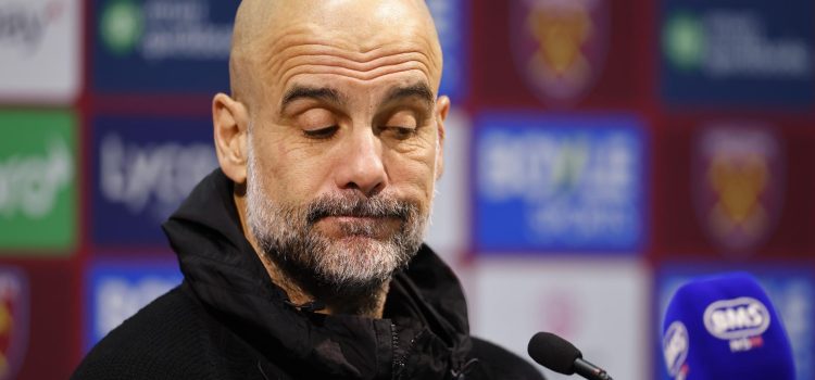 Pep Guardiola, entrenador del Manchester City, en la conferencia de prensa posterior al partido de la Premier League, contra el West Ham United, el pasado sábado. EFE/EPA/TOLGA AKMEN SOLO USO EDITORIAL.