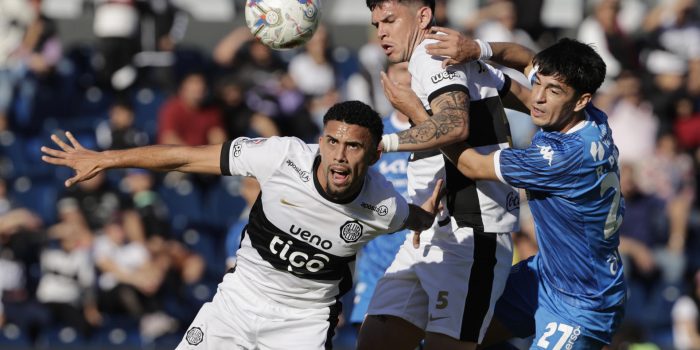 alt Llegan a Paraguay el uruguayo Bentaberry y el argentino Alfonso como refuerzos de Olimpia