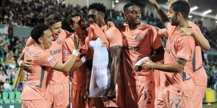 Samu Aghehowa celebra el 0-2 del Oporto ante el Rio Ave. EFE/EPA/JOSE COELHO