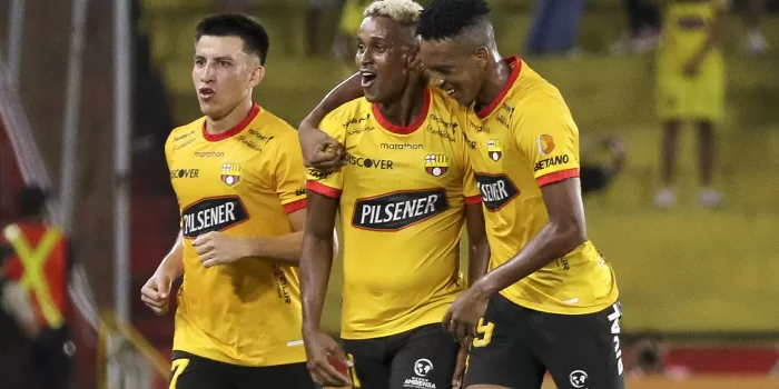 alt El clásico ante Emelec, primer desafío de Barcelona para intentar alcanzar a Liga de Quito