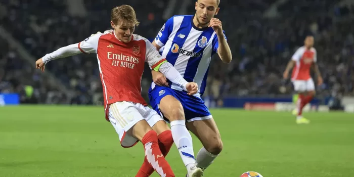 alt Un Arsenal en forma buscará remontar ante el Oporto para volver a los cuartos de final