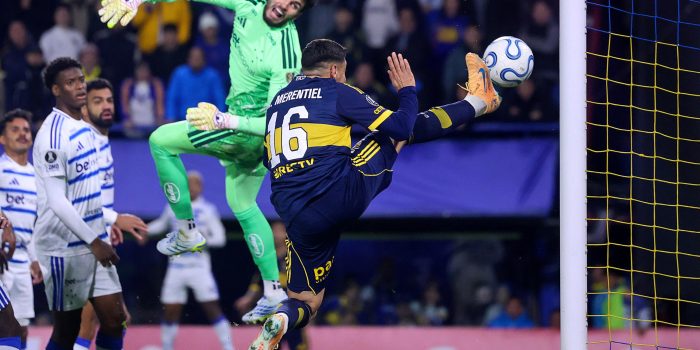 Miguel Merentiel (d), de Boca, anotó el gol ante Cruzeiro en juego de la Copa Libertadores en La Bombonera. EFE/Juan Ignacio Roncoroni