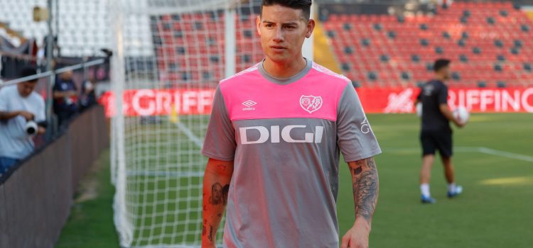 El delantero colombiano del Rayo Vallecano James Rodríguez en una imagen de archivo de esta temporada. EFE/Mariscal