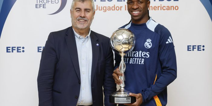 alt Vinicius recibe premio al mejor jugador Iberoamericano 2024