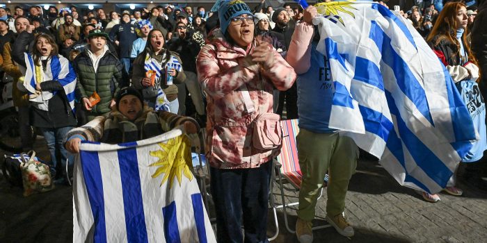 alt ¡EMPATE CON SABOR A GOLPE! uruguayo Araújo salva a Bielsa y el saudí Al-Owais frustra a la Celeste