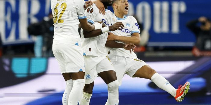 alt Con la figura del panameño Murillo, Marsella remonta en Bélgica