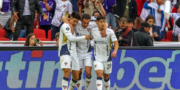 alt Liga de Quito y Barcelona mantienen puja por un billete a la Copa Liberadores