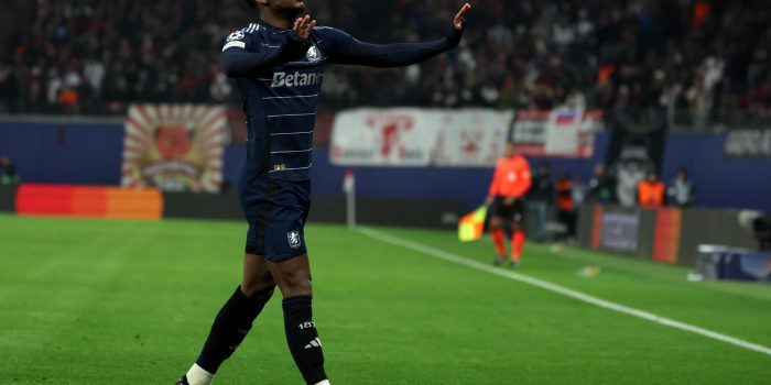 alt El Aston Villa pierde la apelación por la roja de Jhon Durán