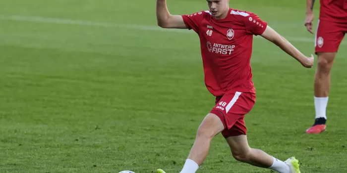 alt El Atlético ficha a Vermeeren hasta 2030