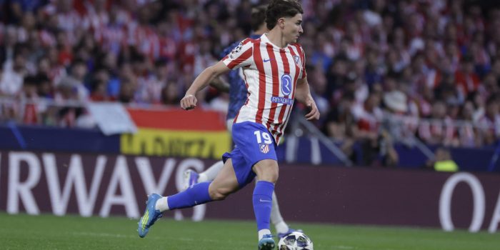 El delantero del Atlético de Madrid, Julián Álvarez, en el estadio Metropolitano, en Madrid en foto de archivo de Juanjo Martín. EFE