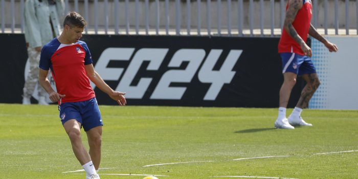 ALT Espales Barrios, Azpilicueta y argentino Molina apuntan al once titular en Vitoria