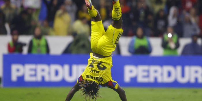Allan Saint - Maximin celebra un gol en la victoria de América por 2-4 este domingo en el Estadio Jalisco durante el partido con Atlas que le ha valido el ascenso al segundo puesto del Torneo Apertura mexicano. EFE/ Francisco Guasco