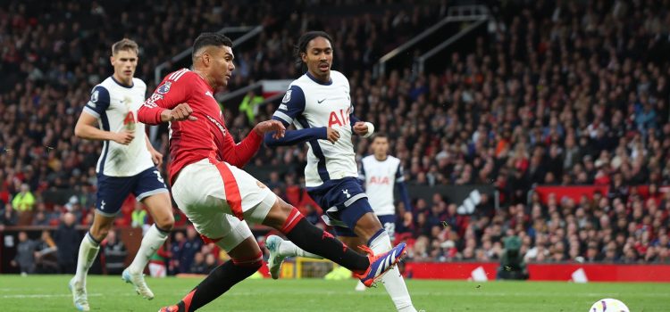 El brasileño Casemiro, del Manchester United, durante un partido contra el Tottenham. EFE/EPA/ADAM VAUGHAN EDITORIAL USE ONLY. No use with unauthorized audio, video, data, fixture lists, club/league logos or 'live' services. Online in-match use limited to 120 images, no video emulation. No use in betting, games or single club/league/player publications.