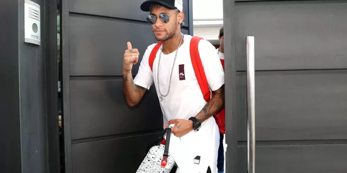 alt Investigan posibles ventajas fiscales en el pago de la cláusula de Neymar en 2017