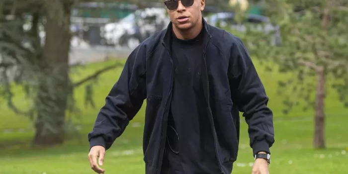 alt Mbappé espera tener decidido su futuro antes de la Eurocopa