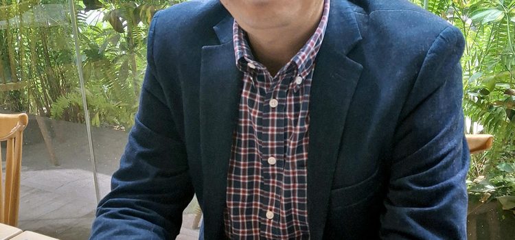 El director para México y América Latina de Identy.io, Fernando Casas, posa durante una entrevista con EFE este sábado, en Ciudad de México (México). EFE/Jorge Borges