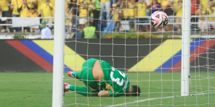 alt El 31 marca a Colombia y Bolivia ante Argentina y Chile; Brasil pierde y decepciona