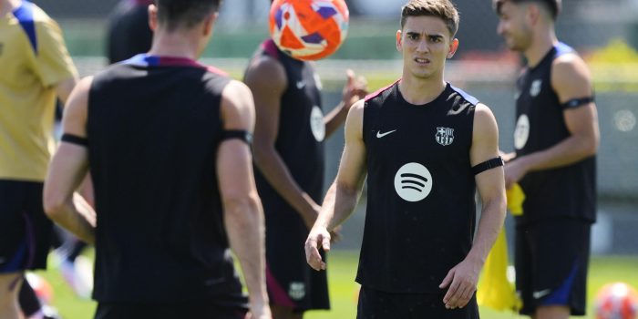 Foto de archivo del centrocampista del Barcelona Pablo Páez Gaviria 'Gavi', durante un entrenamiento en la ciudad deportiva Joan Gamper. EFE/Alejandro García