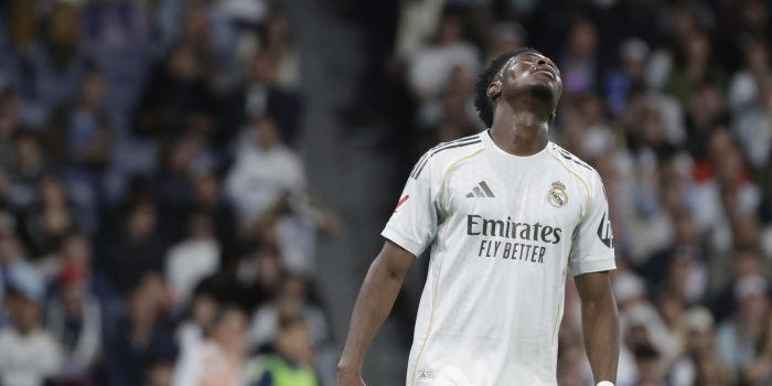 El defensa francés del Real Madrid Aurelien Tchouameni en el estadio Santiago Bernabéu en foto de archivo de Juanjo Martín. EFE