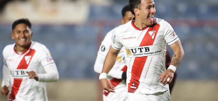 Dieguito Rodríguez, de Always Ready, celebra un gol en un partido de la fase de grupos de la Copa Libertadores ante Lanús en el estadio Municipal de El Alto en El Alto (Bolivia). EFE/Luis Gandarillas