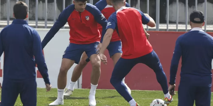 alt El Atlético enfoca al Barcelona sin Hermoso, Lemar y Giménez