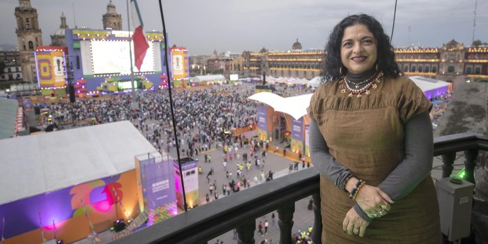 La secretaria de Turismo de la Ciudad de México, Alejandra Frausto, posa durante una entrevista con EFE este martes, en Ciudad de México (México). EFE/Isaac Esquivel