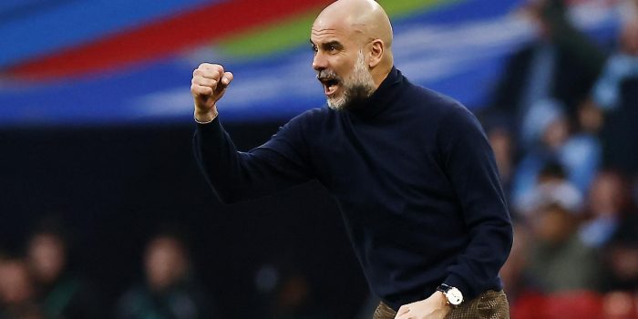 El entrenador del Manchester City, Pep Guardiola, durante el partido ante el Arsenal correspondiente a la Copa de la Liga disputada este lunes. EFE/EPA/TOLGA AKMEN EDITORIAL USE ONLY.