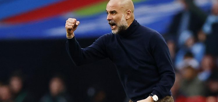El entrenador del Manchester City, Pep Guardiola, durante el partido ante el Arsenal correspondiente a la Copa de la Liga disputada este lunes. EFE/EPA/TOLGA AKMEN EDITORIAL USE ONLY.