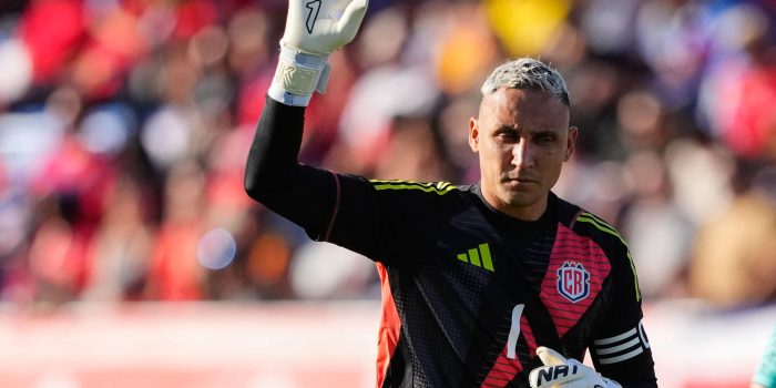 El portero de la selección de Costa Rica Keylor Navas durante el partido amistoso entre las selecciones de Catalunya y Costa Rica, este miércoles en el estadio Johan Cruyff. EFE/ Alejandro Garcia